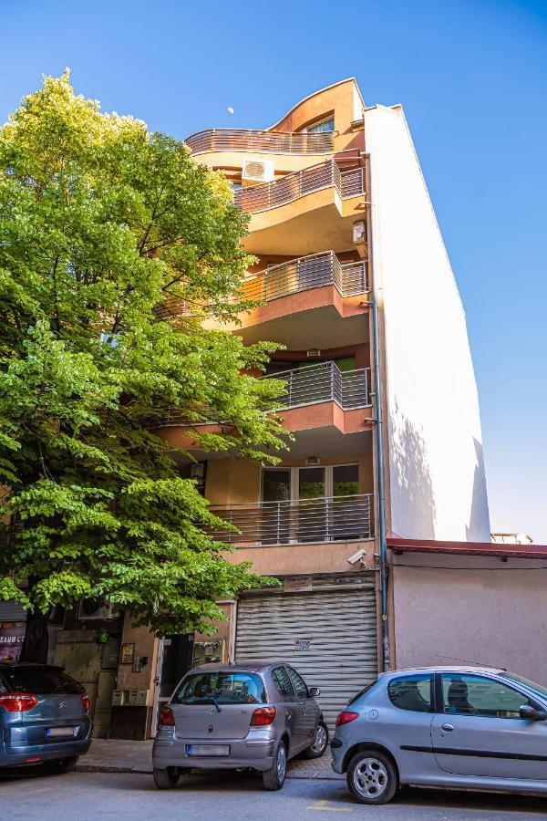 Nice 1Bd Apartment Next To Medical University Plovdiv Exterior photo